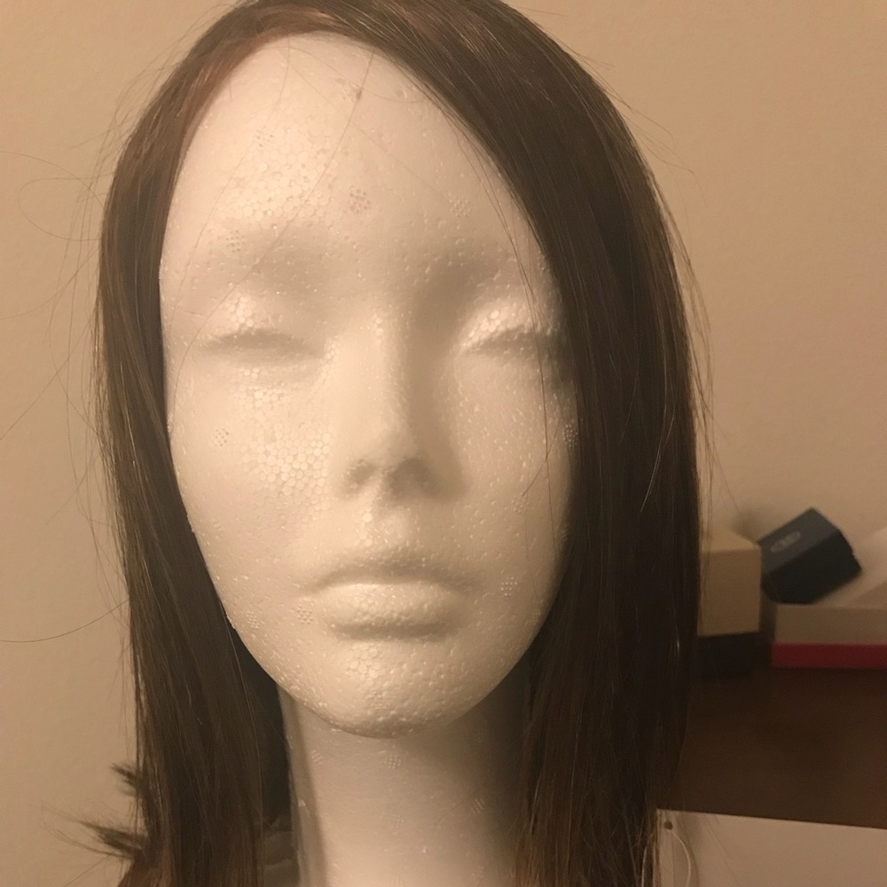 Raquel Welch Wig